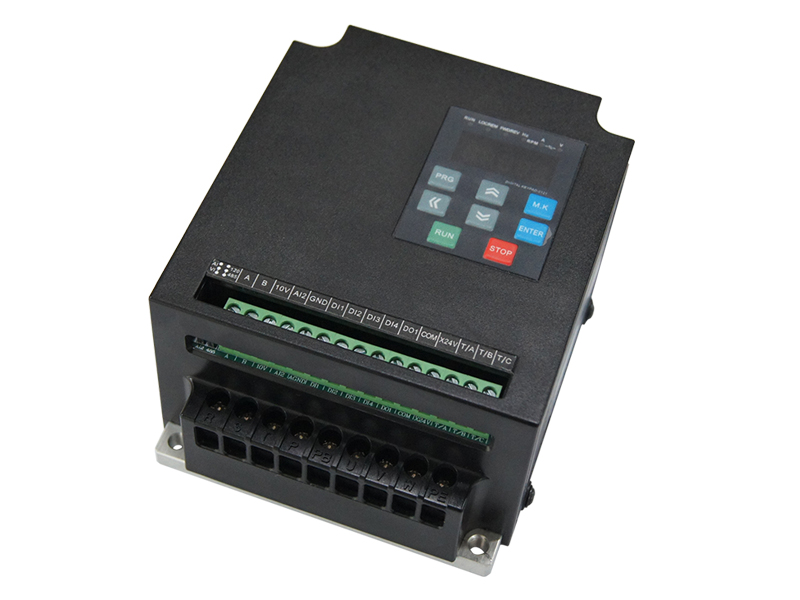 DFL500D通用變頻器，小體變頻器，變頻調(diào)速器，變頻器生產(chǎn)廠(chǎng)家